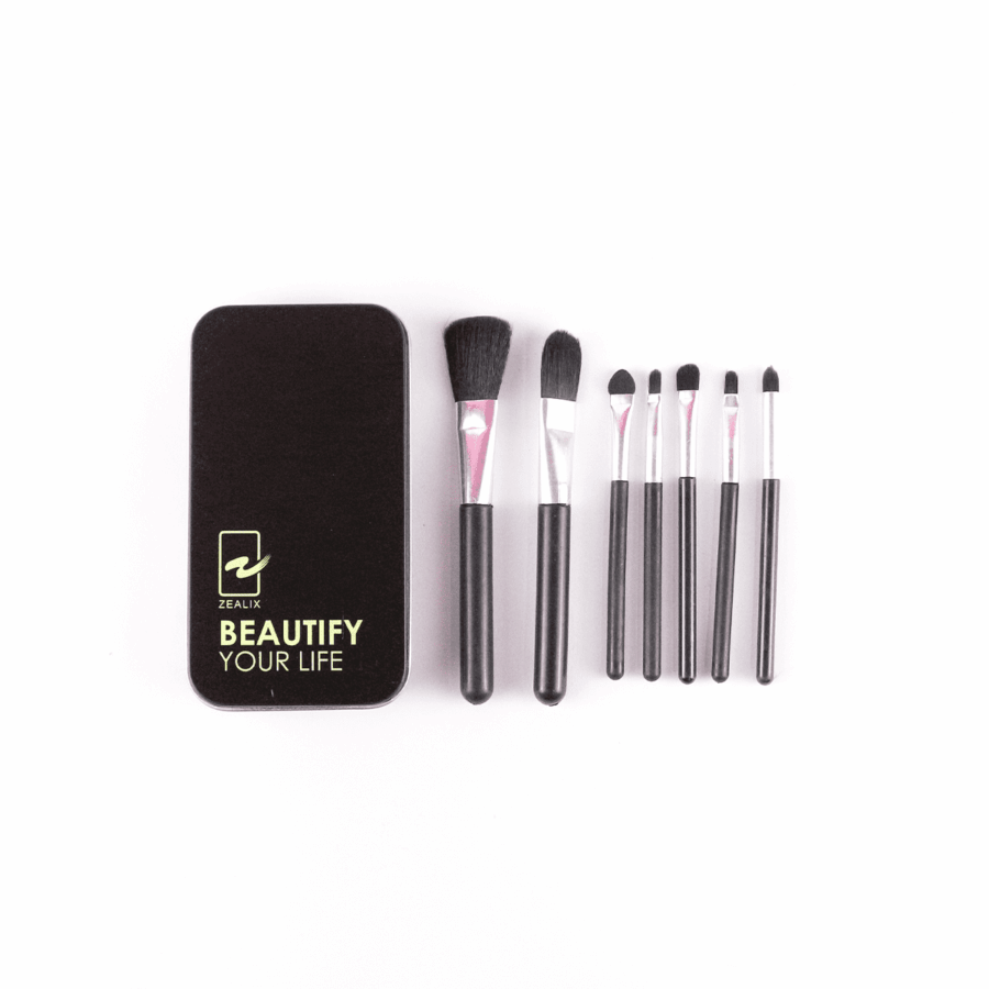 Set con 7 brochas en lata