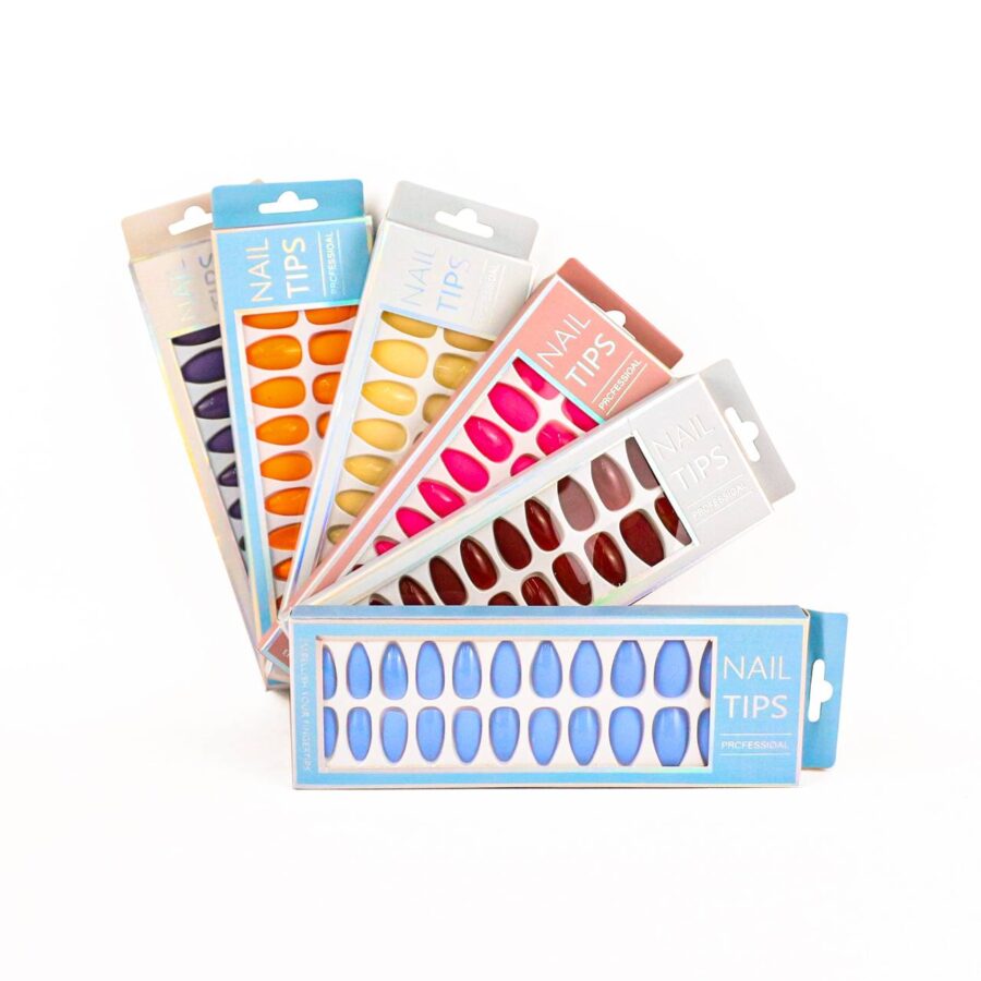 Paquete con 12 sets de 12 uñas c/u
