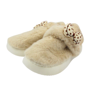 Pantufla cerrada de peluche con moño